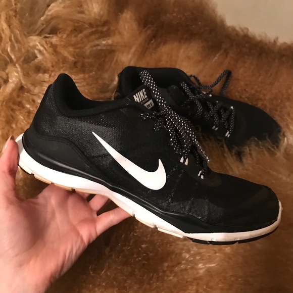 Nike Shoes - Black and White Nike Sneakers / Polka-Dot Laces